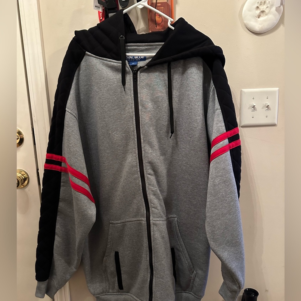 Men’s Royal Blue brand full zip hoodie.  Size 4xl